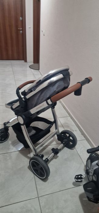 Бебешка количка 2 в едно