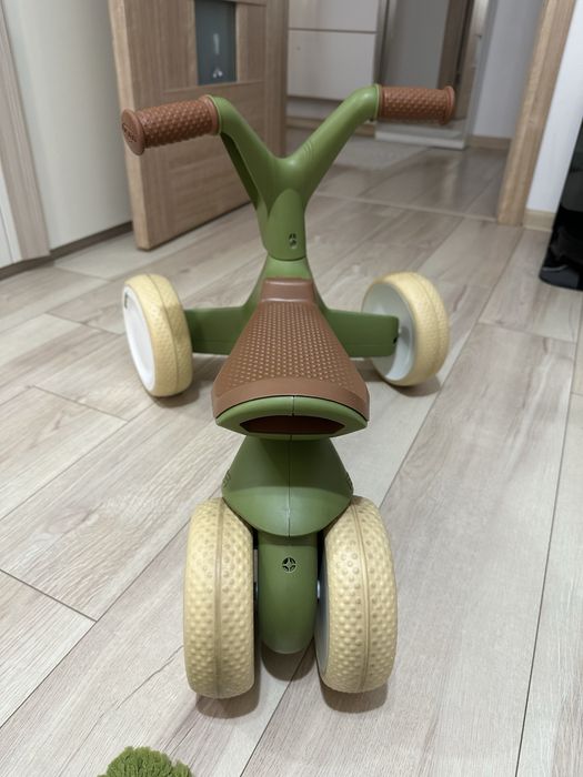 Tricicleta fara pedale BERG GO2 (10–30 luni) – verde/maro, stare excelenta
