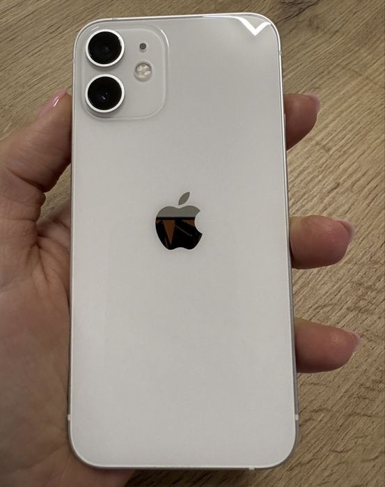 Vand sau schimb iphone 12 mini