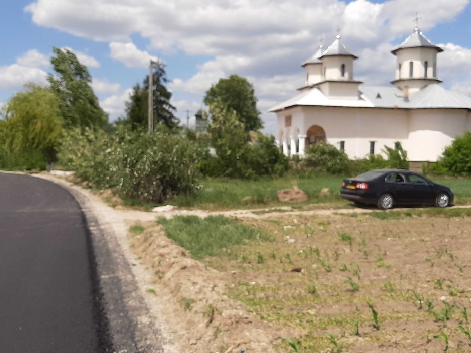 Teren intravilan  7300 m2 Bratesti Targoviste Dambovita deschidere lac