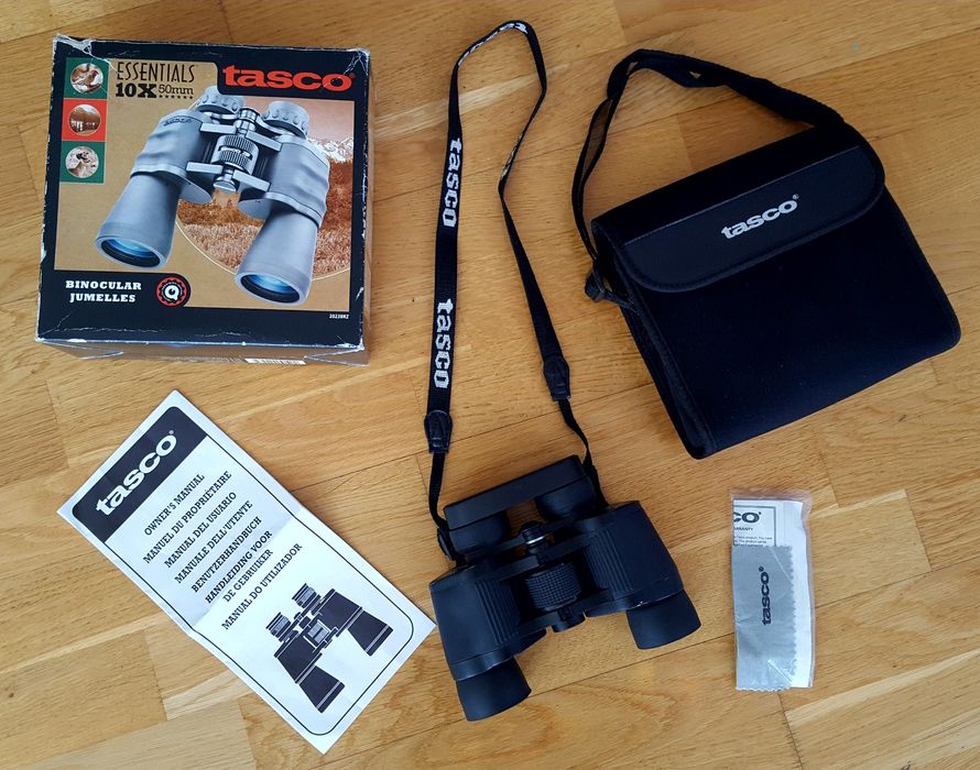 Бинокль Tasco Essentials