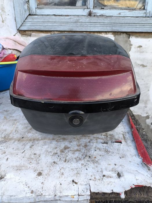 Продам багажник на скутер