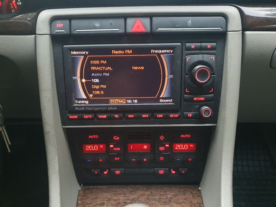 Vând A4 în stare foarte bună
