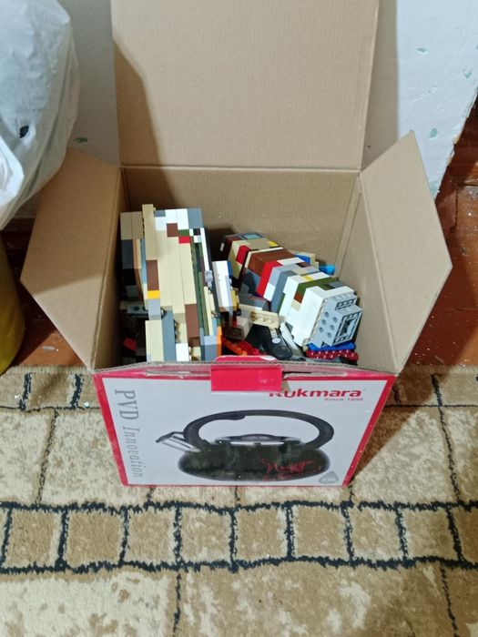 Срочно продается очень большое количество Lego +машины железные