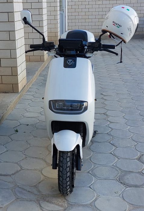 Продаеться электрическый мопед