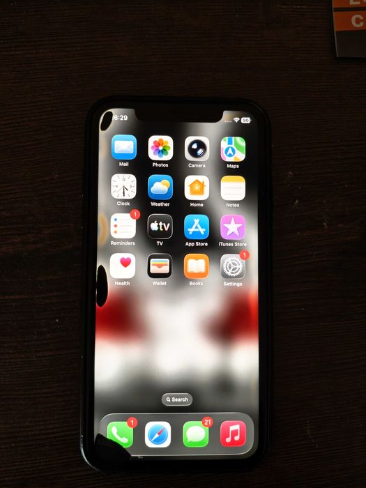 iPhone 11 - следи от употреба