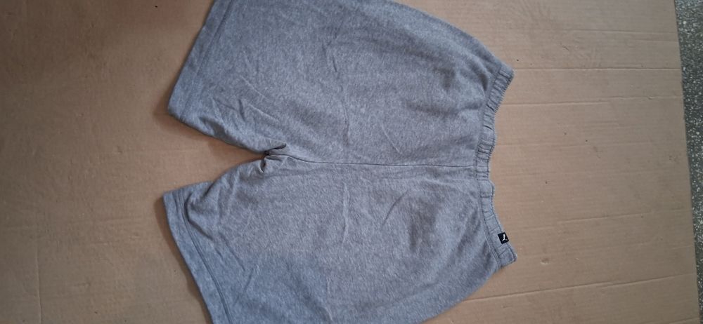 Pantaloni scurți din bumbac Puma mărimea m-L