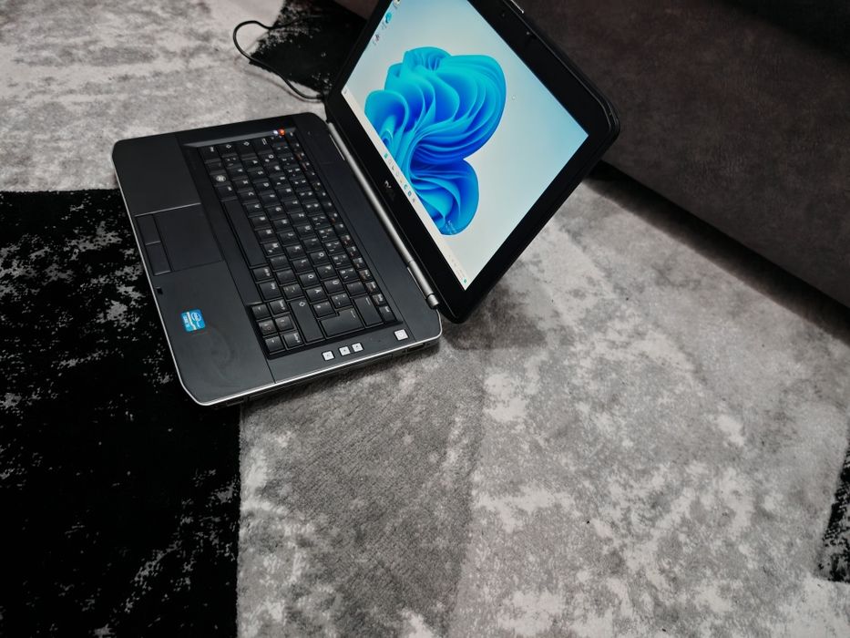 Laptop Dell Latitude i5 gen2