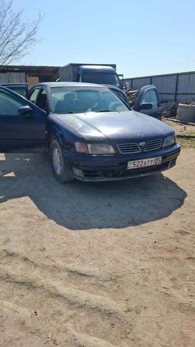 Машина сатылады.