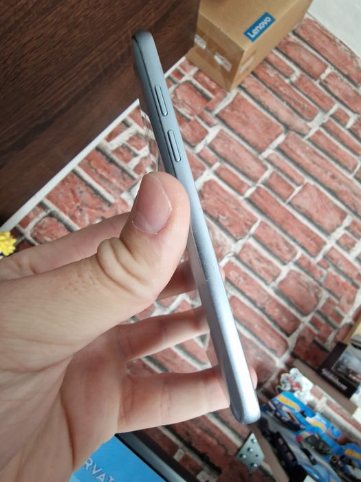 Samsung Galaxy A3 (2017) - Compact - Stare Foarte Bună