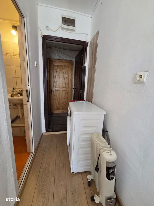 GARSONIERA 10mp, PENNY-POLITIE, etajul 3 din 4,( Zona cu acces ușor)