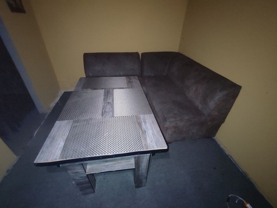 Мягкий мебель , уголок диваны и стол