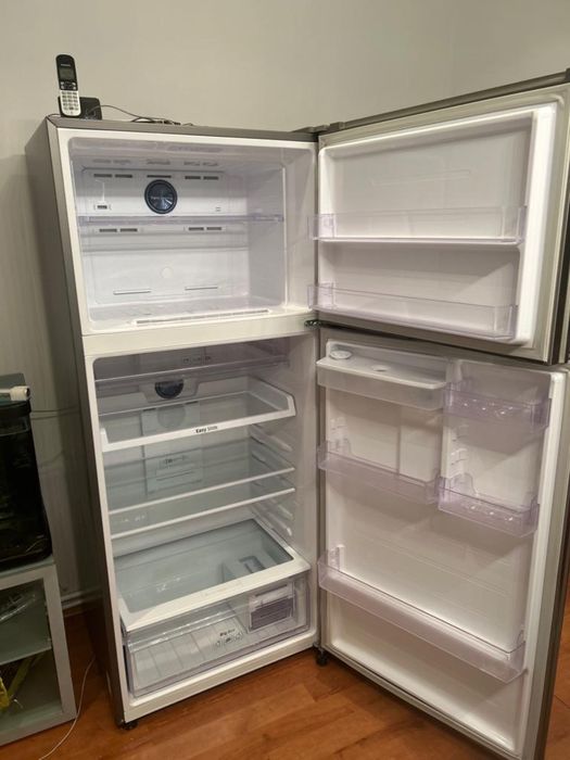 Продам холодильник