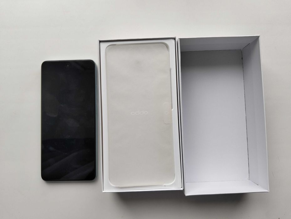 Продам смартфон Oppo A3