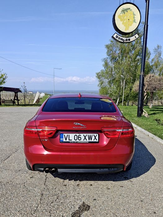 Jaguar XE 2016 Portfolio 2.0 2WD 180 HP