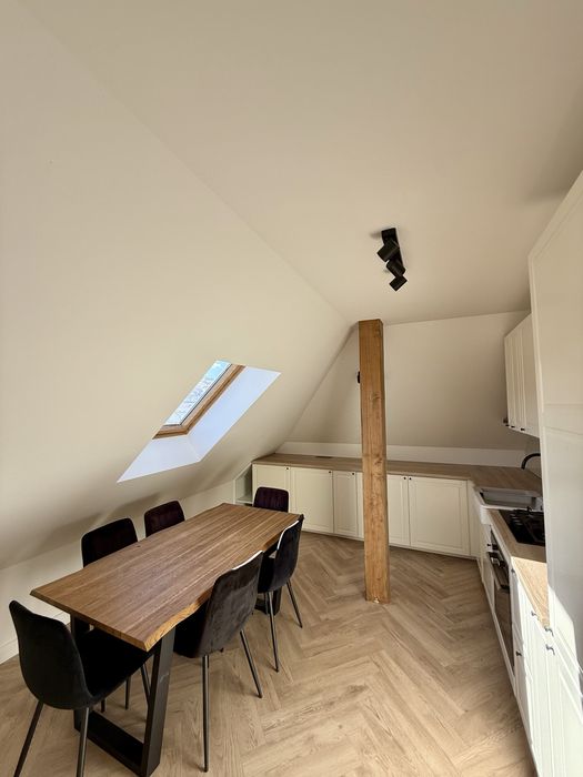 Apartament spațios cu 3 camere, mansardă – Strada Cetății, lângă Jysk