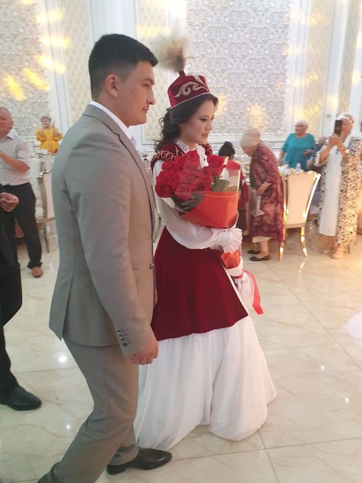 Продам платье на узату