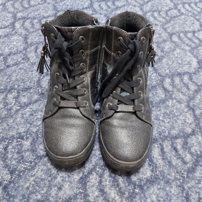 Продам осенние ботинки