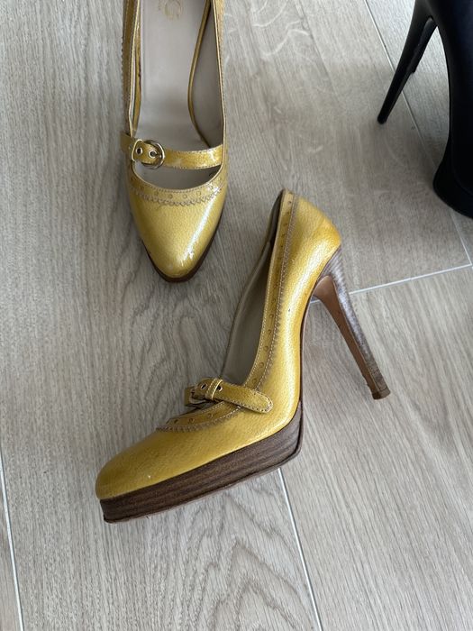 Продам туфли оригинал