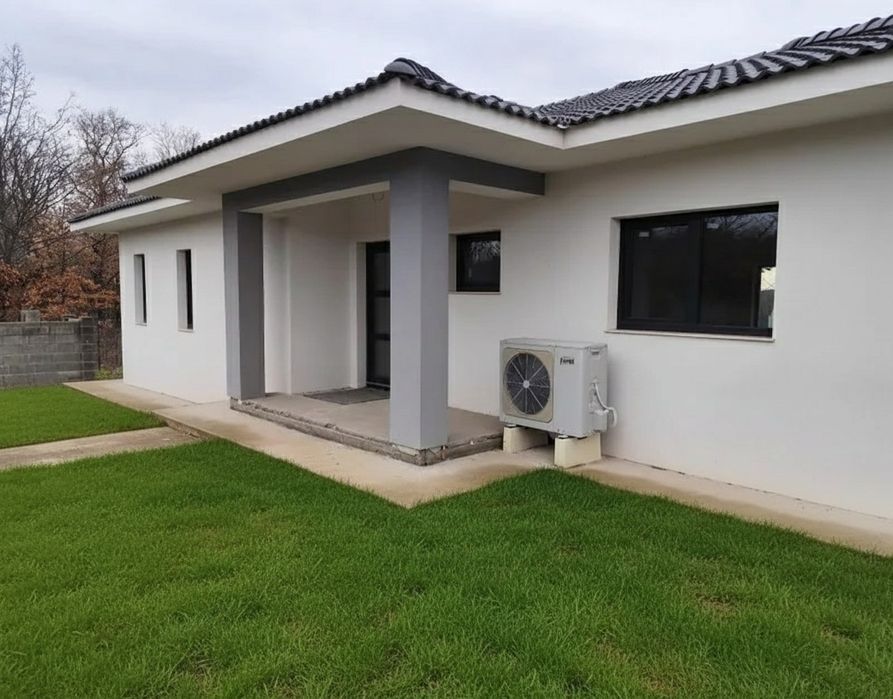 Casa Oradea aproape la alb