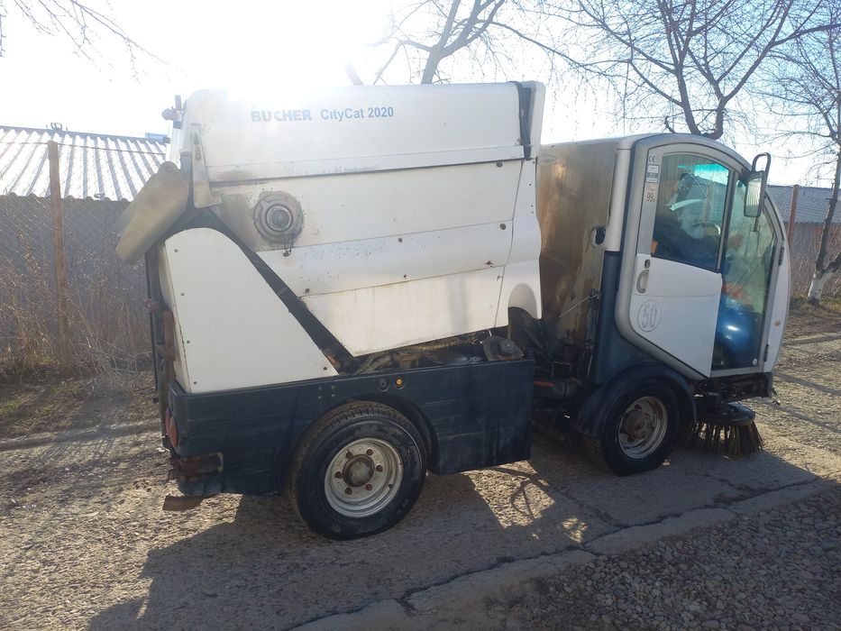 Maturatoare stradala BUCHER citycat 2020 funcționează,cu unele defecte