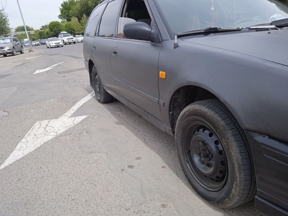 Срочно продам Nissan уни