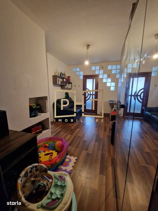 Apartament de vanzare cu 2 camere, 39 mp, zona Florilor!