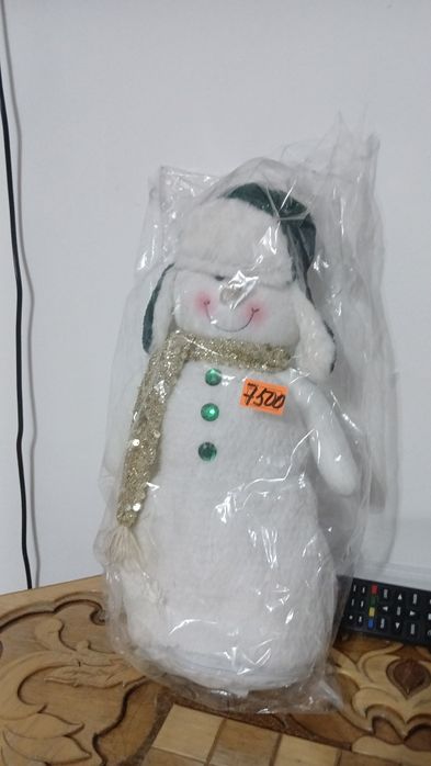 Продам игрушки наполение конфетами