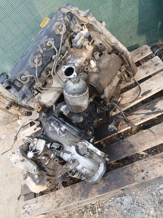 Vând motor 1.7 dti
