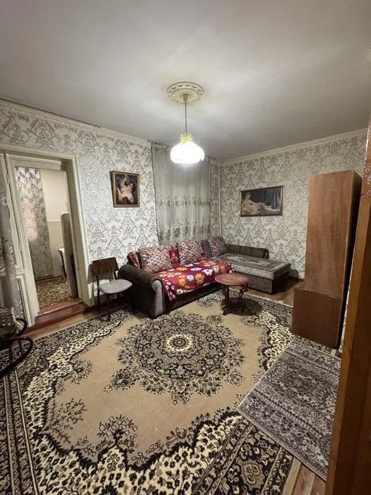 #1870

Юнусабад 18 квартал
1/1/4 галерейка,