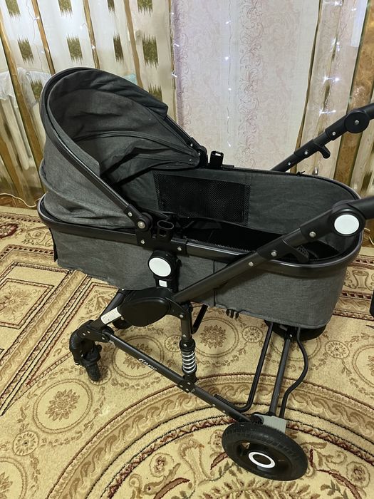 Продам коляску пользовались только дома