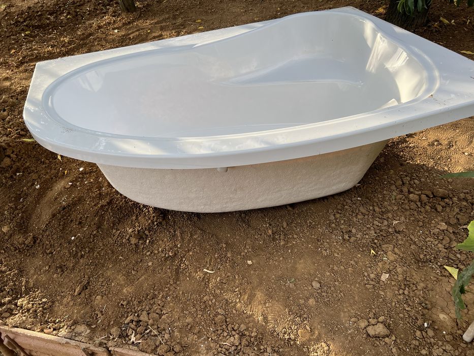 Vana ovala cu masca  1/1,5 m in stare foarte buna