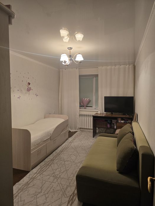 Срочно продам 4 комнатную квартиру