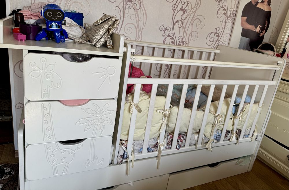 Продам манеж.