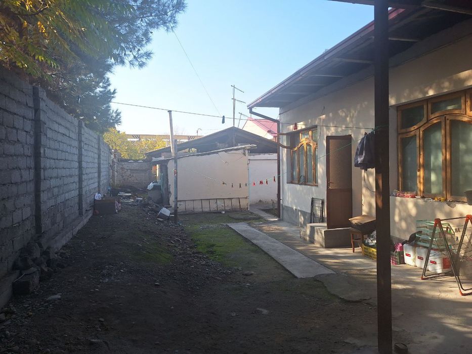 Уй сотилади ер нархида 3.7 сотихли 85000