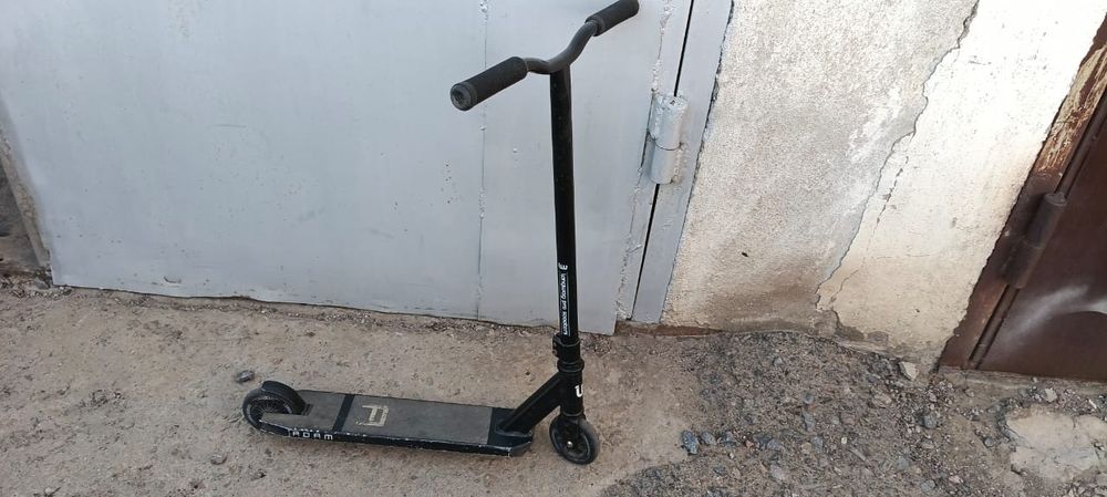 Хороший самокат в рабочем состоянии