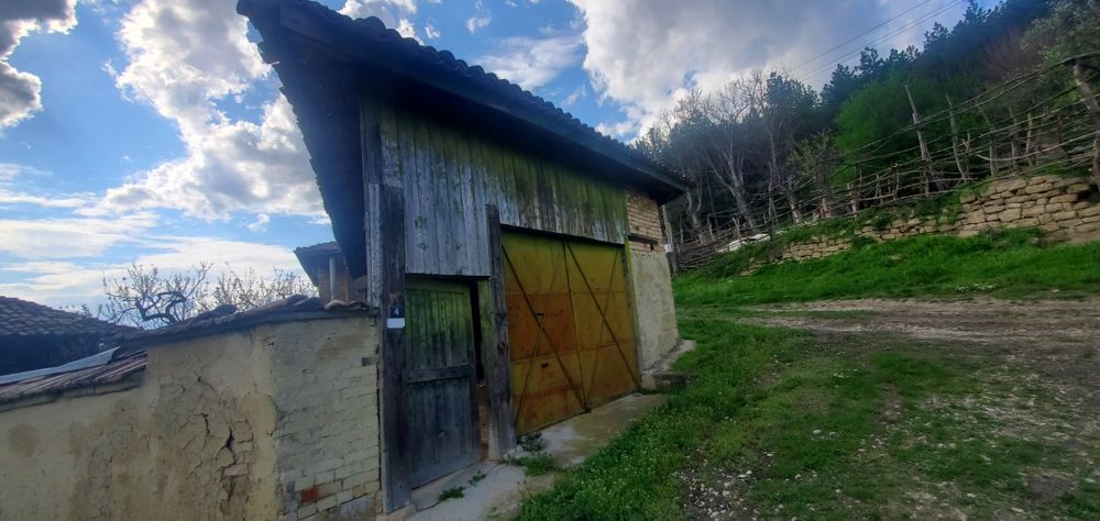 Продава се Къща в с. Янково, Област Шумен - 1500 кв.м за 11 €/кв.м - Снимка #15