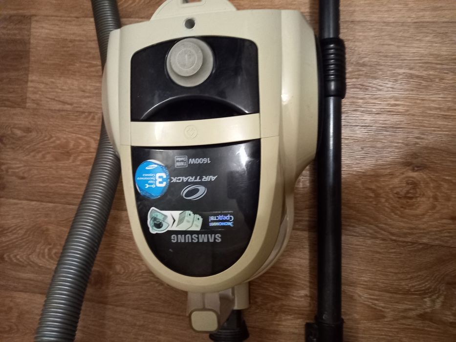 Продам пылесос Самсунг.