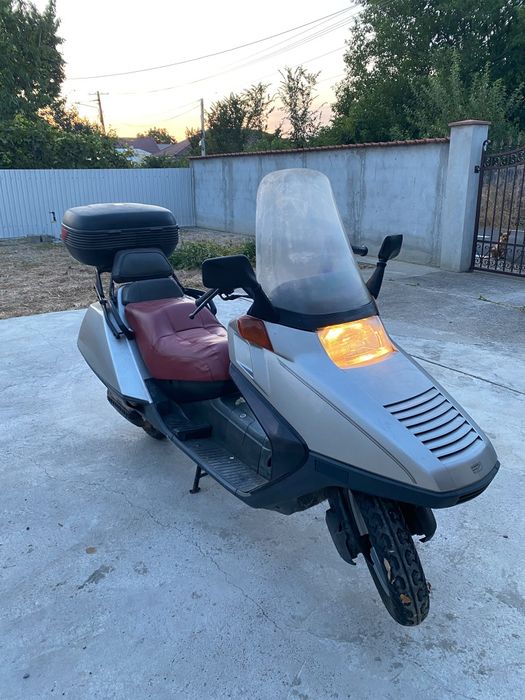 Scuter Honda CN250 Spazio