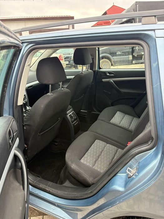 Vând Skoda Octavia