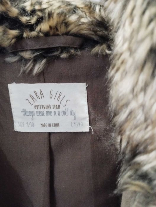 Vesta (noua, dar fara eticheta) Zara Girls la 30 lei