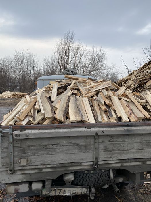 Дрова рубленые. Есть ШВЫРОК сухие.