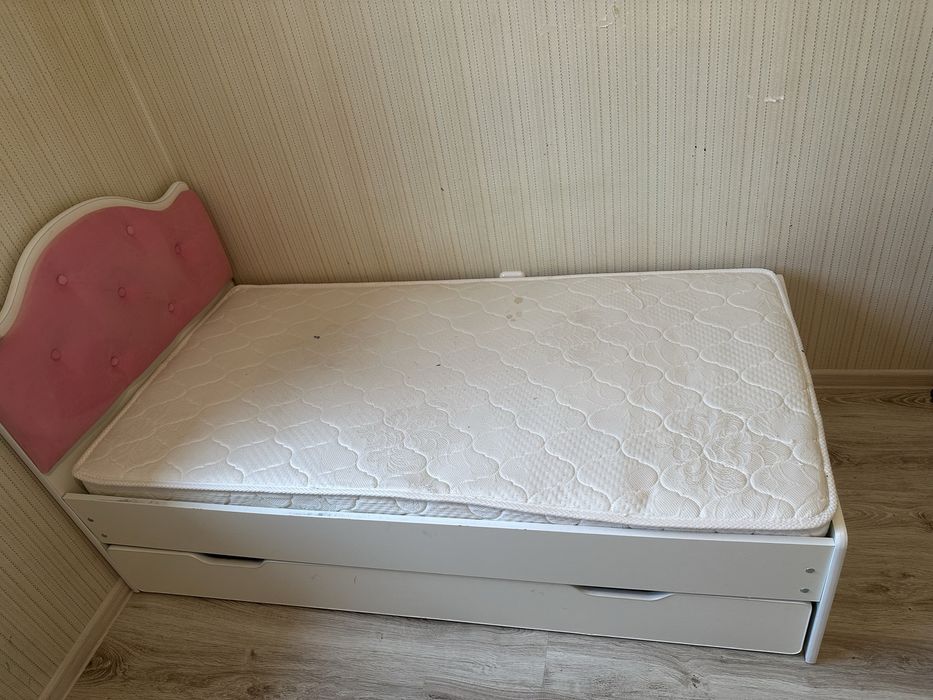 Продам кровать детскую