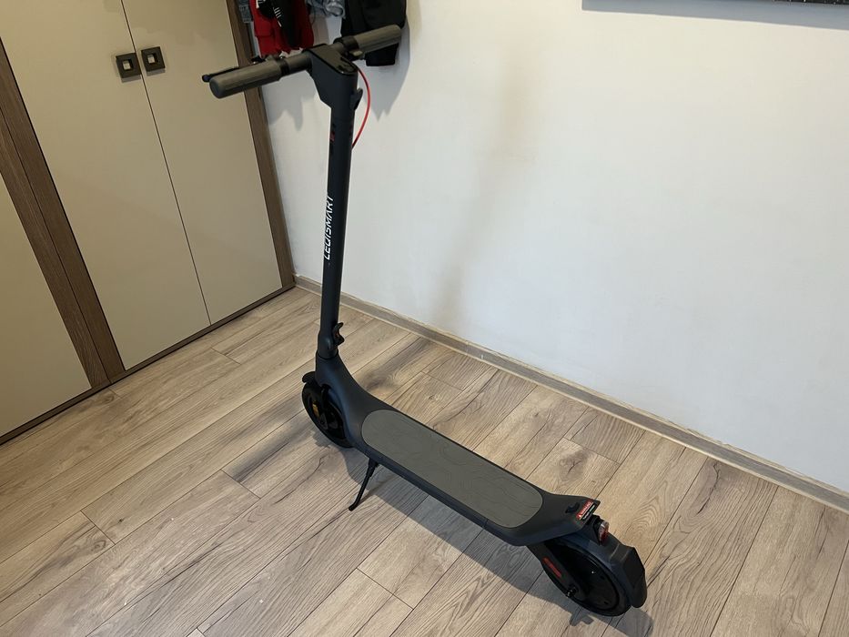 Trotineta electrica LEQISMART A11 vand sau schimb cu bicicleta