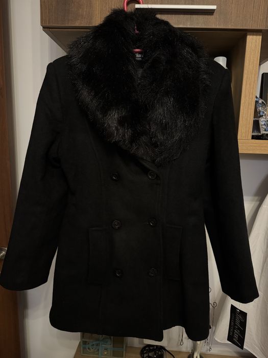 Palton nou cu eticheta Bad Axel