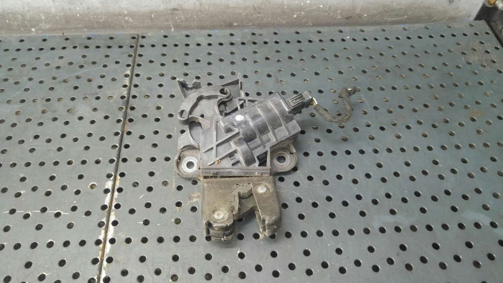 Broasca haion audi a8 d3 4e2 4e8