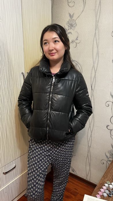 Зимняя короткая куртка