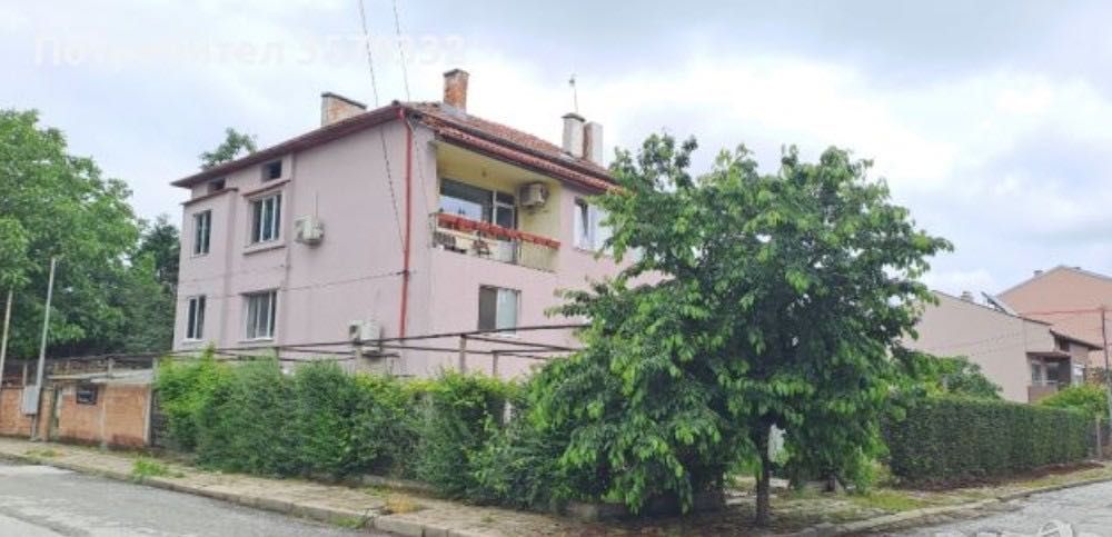 Кв. Прослав Къща 400 кв.и  757кв.двор