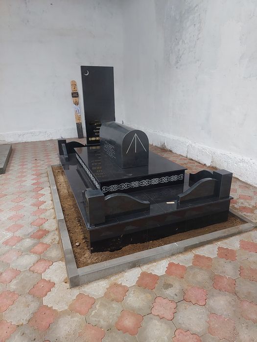 Изготовление памятников Установка