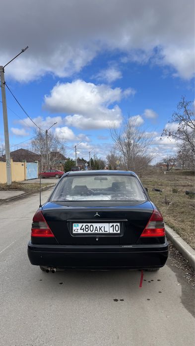 Продам Мередес С-180